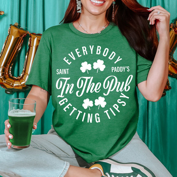 Everybody in the Pub Getting Tipsy - Kelly Green - Sunfire Tees